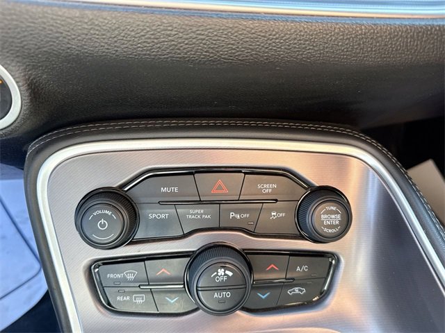 Used 2019 Dodge Challenger R/T w/ Driver Convenience Group image 26