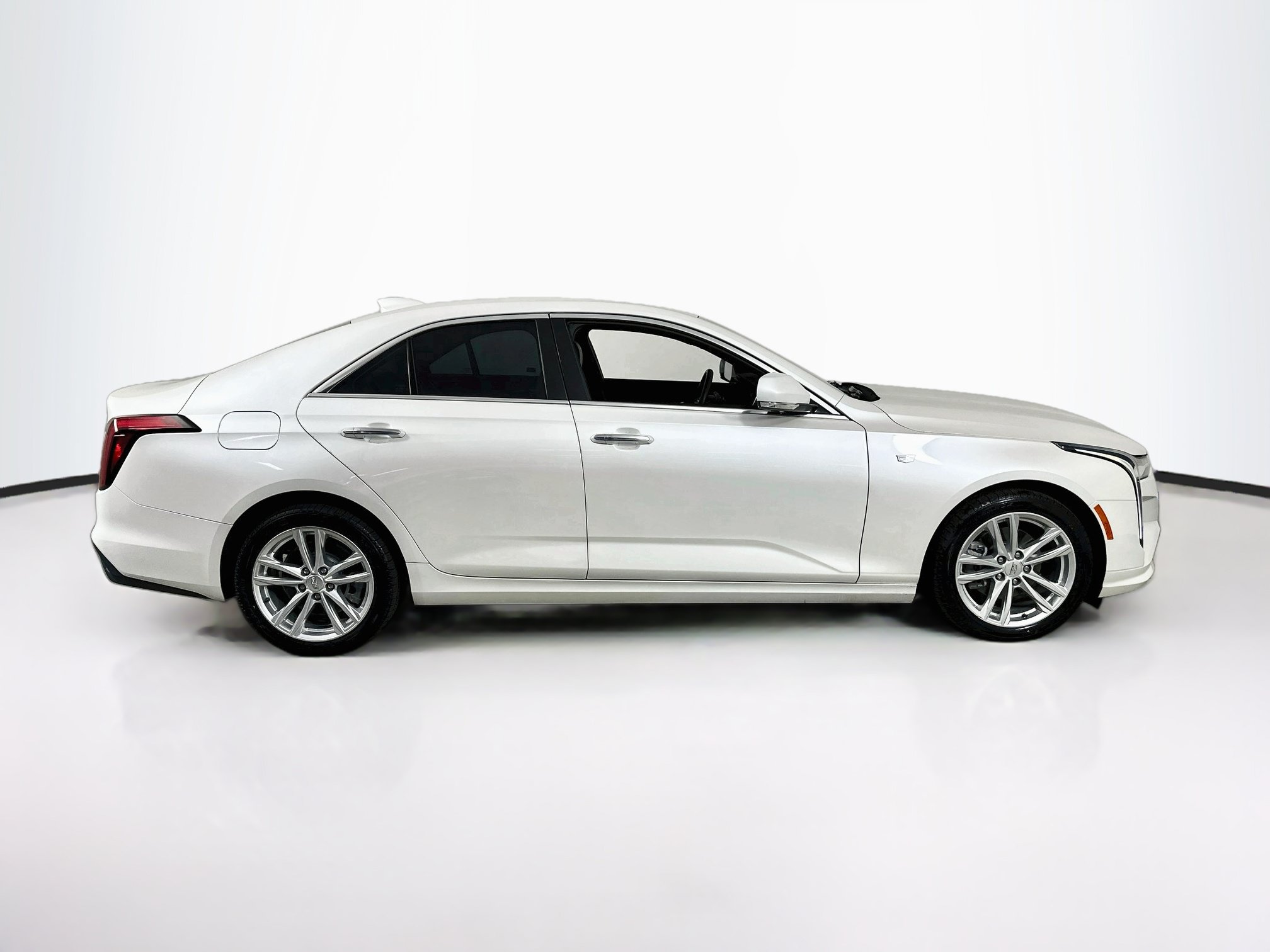 Used 2023 Cadillac CT4 Luxury RWD image 4