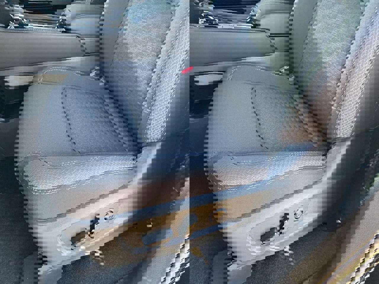 New 2026 Nissan Pathfinder SV image 20