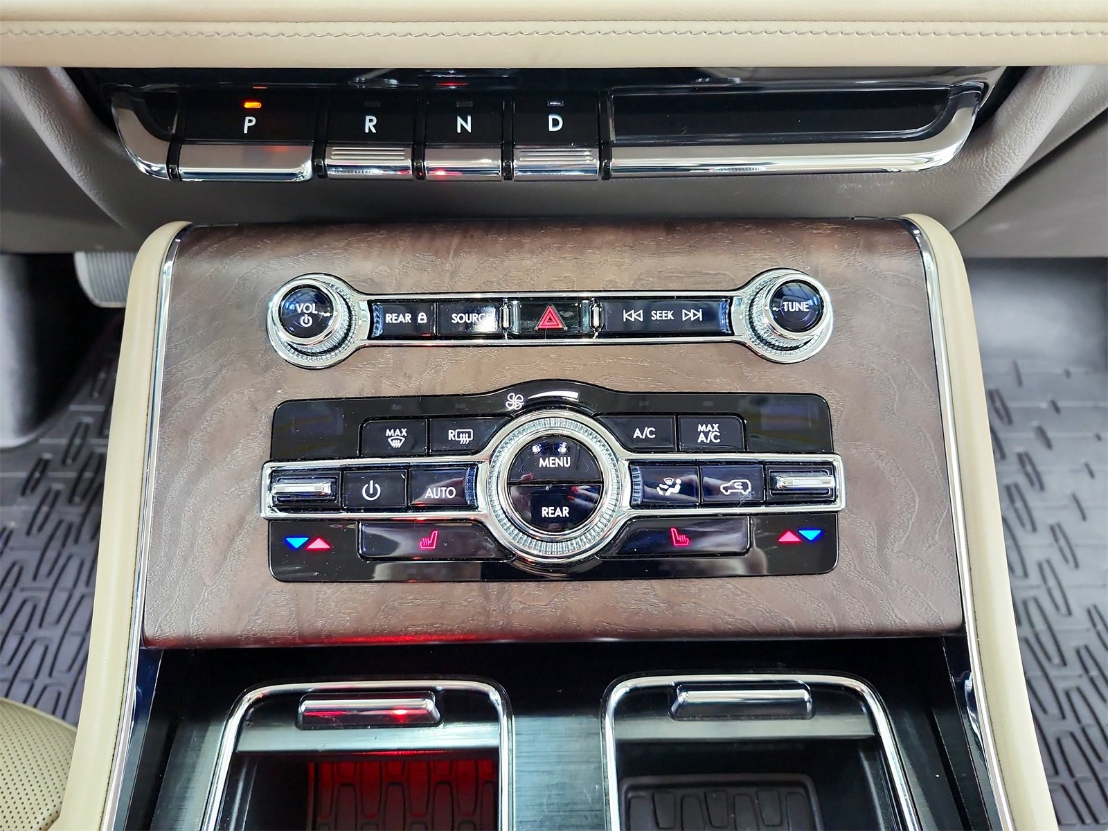 Used 2020 Lincoln Aviator Reserve image 30