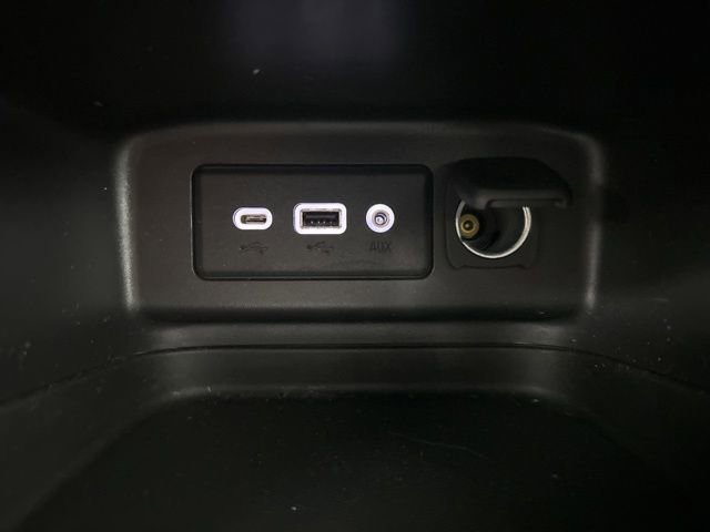 Used 2021 Chevrolet Equinox LS w/ LS Convenience Package image 18