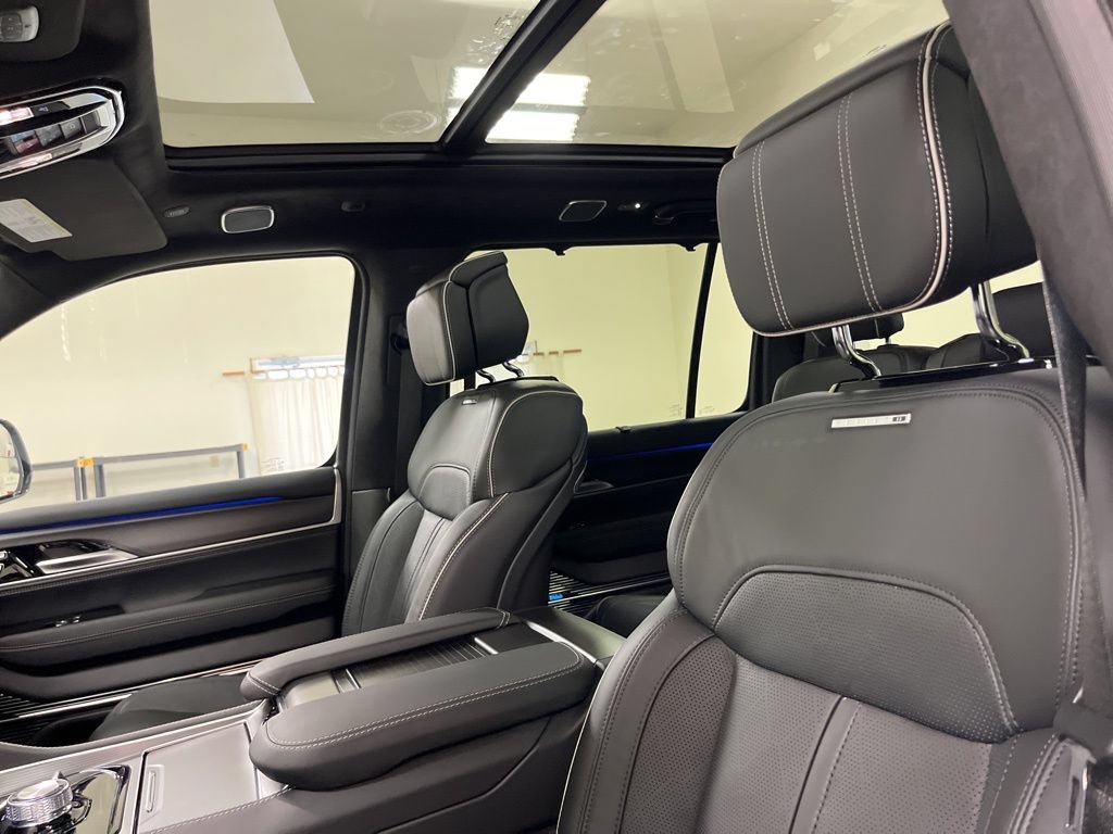 New 2024 Jeep Grand Wagoneer Series II Obsidian w/ Quick Order Packagew 28T AWD/4WD image 19