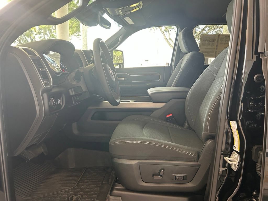 Used 2026 RAM 3500 Big Horn AWD/4WD image 6