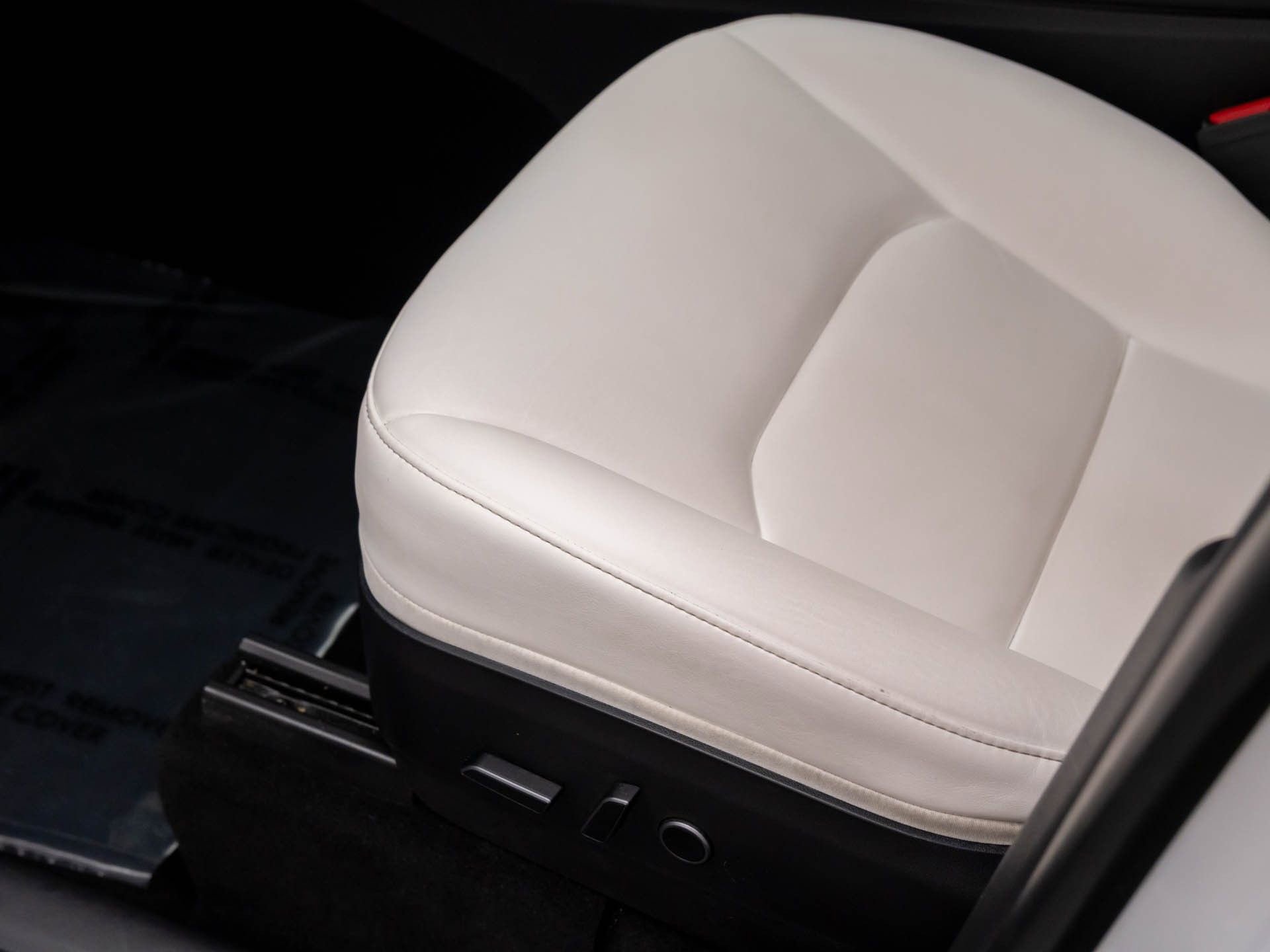 Used 2021 Tesla Model Y Long Range image 13