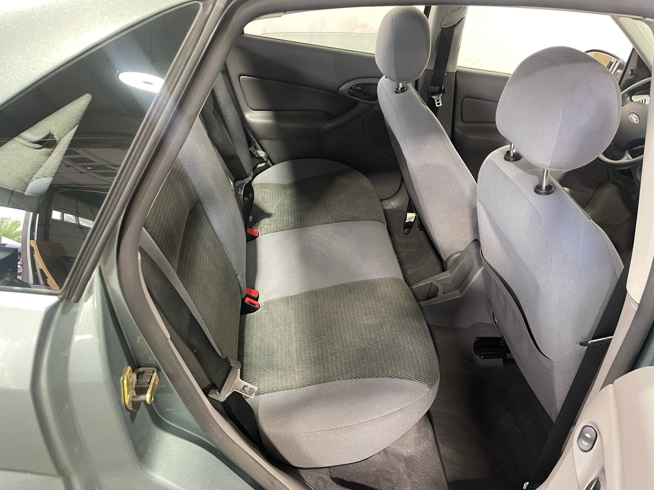 Used 2004 Ford Focus SE image 15