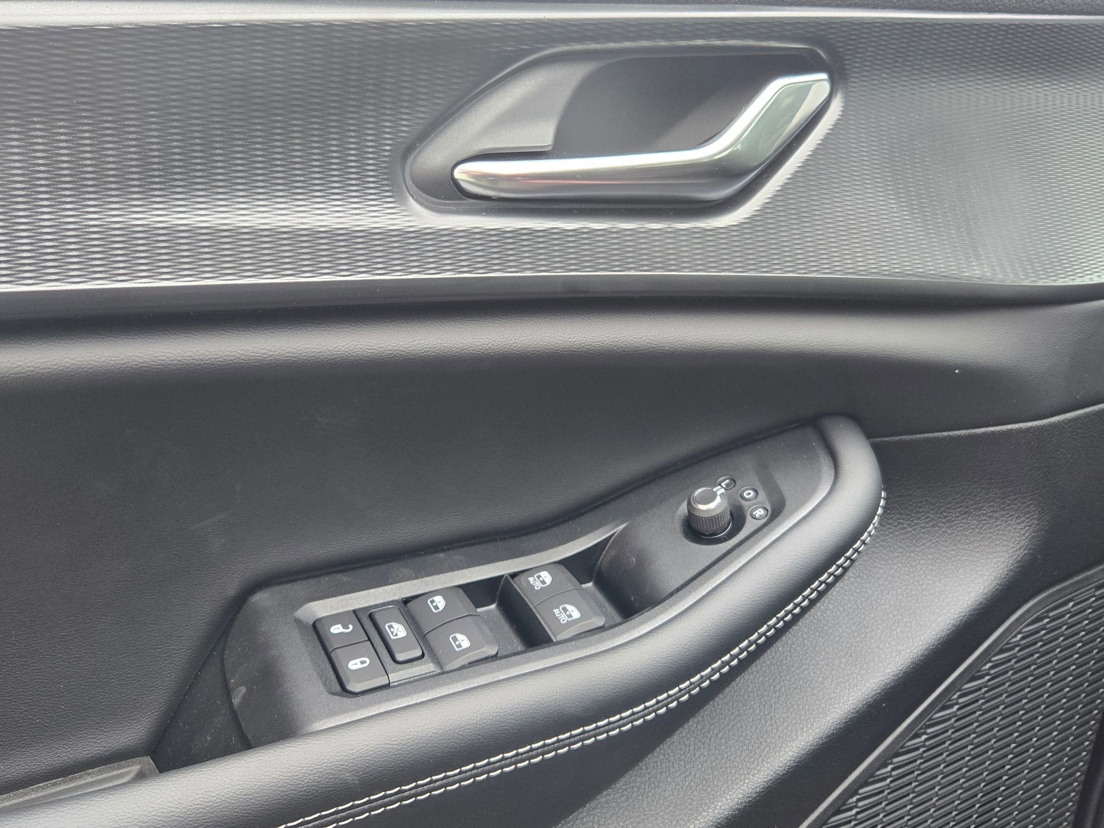 New 2025 Jeep Grand Cherokee Laredo w/ Trailer Tow Package image 22