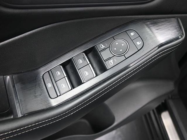 Used 2023 Nissan Rogue SL w/ SL Premium Package image 13