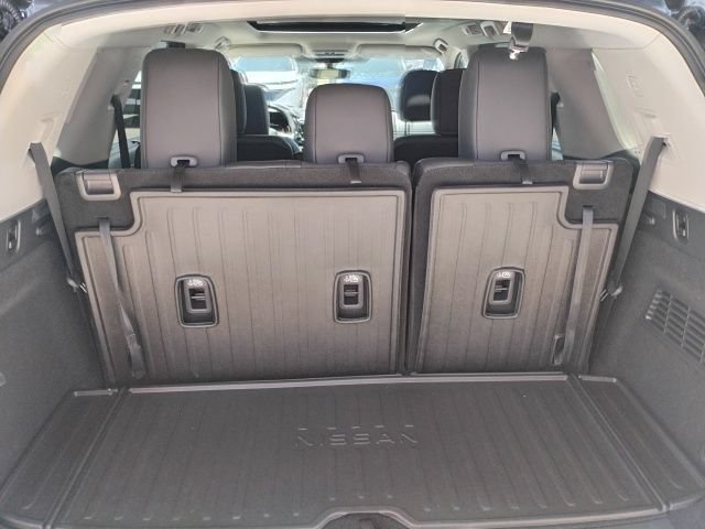 New 2026 Nissan Pathfinder Platinum AWD/4WD image 10