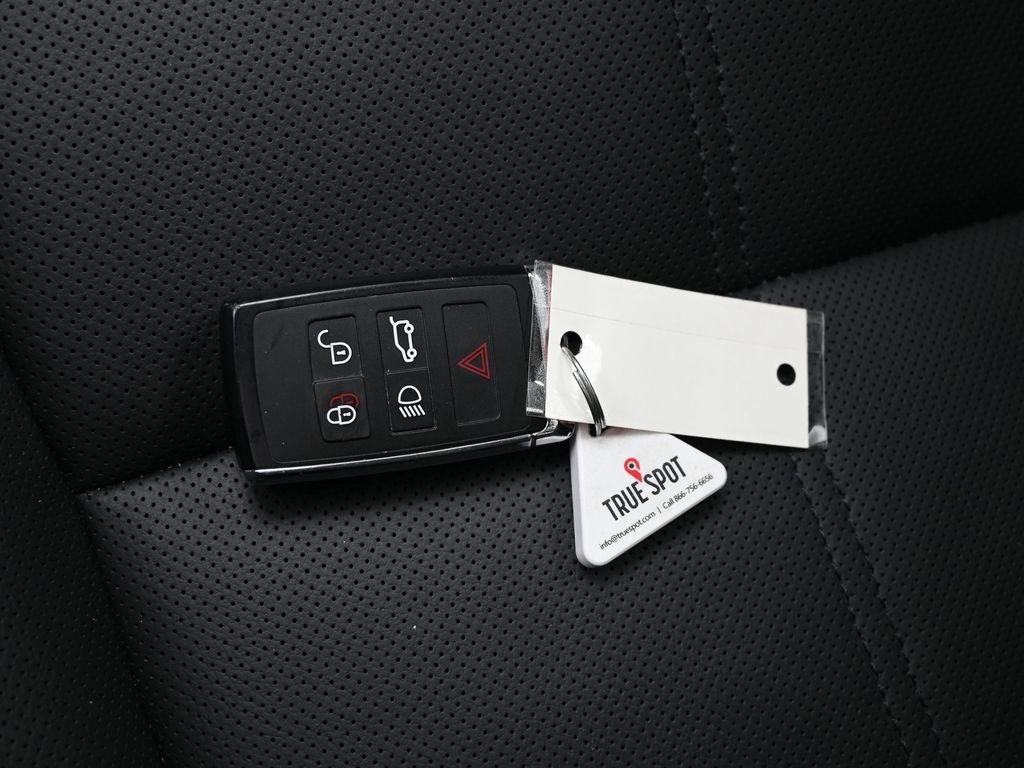 Used 2025 Land Rover Range Rover Velar S image 32