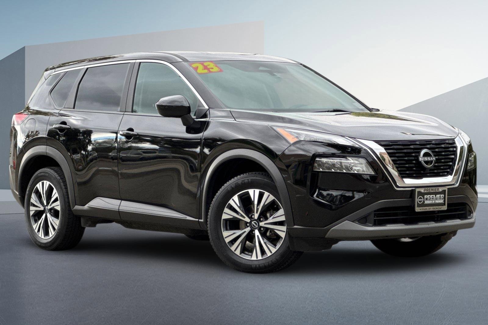 Certified 2023 Nissan Rogue SV image 2