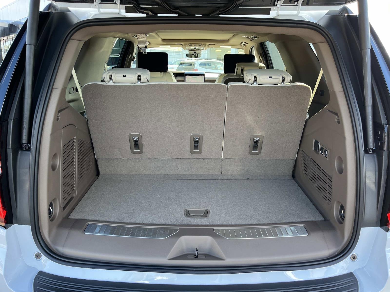 New 2026 GMC Yukon Denali w/ Denali Reserve Package image 21