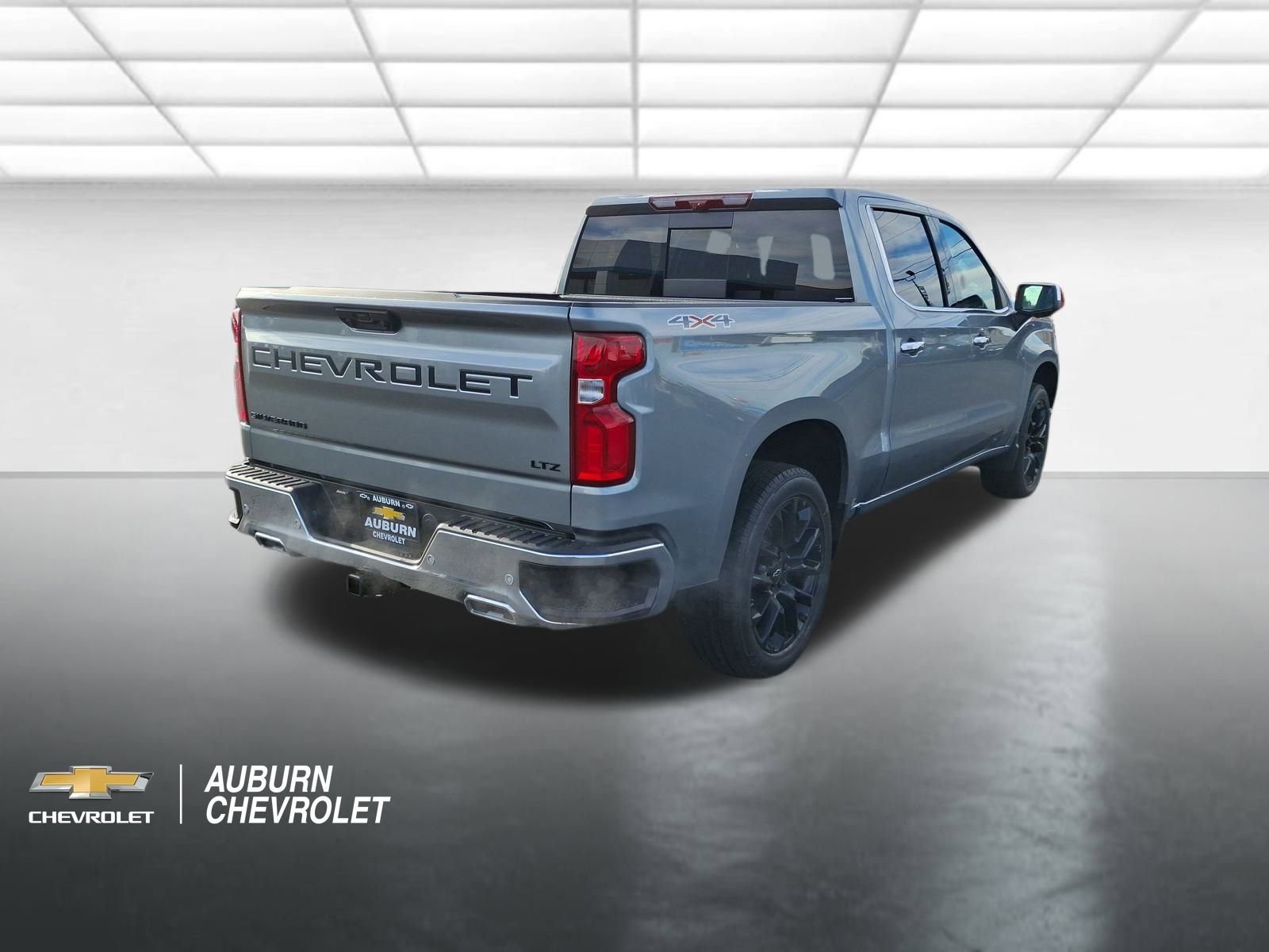 New 2026 Chevrolet Silverado 1500 LTZ w/ LTZ Premium Package AWD/4WD image 3