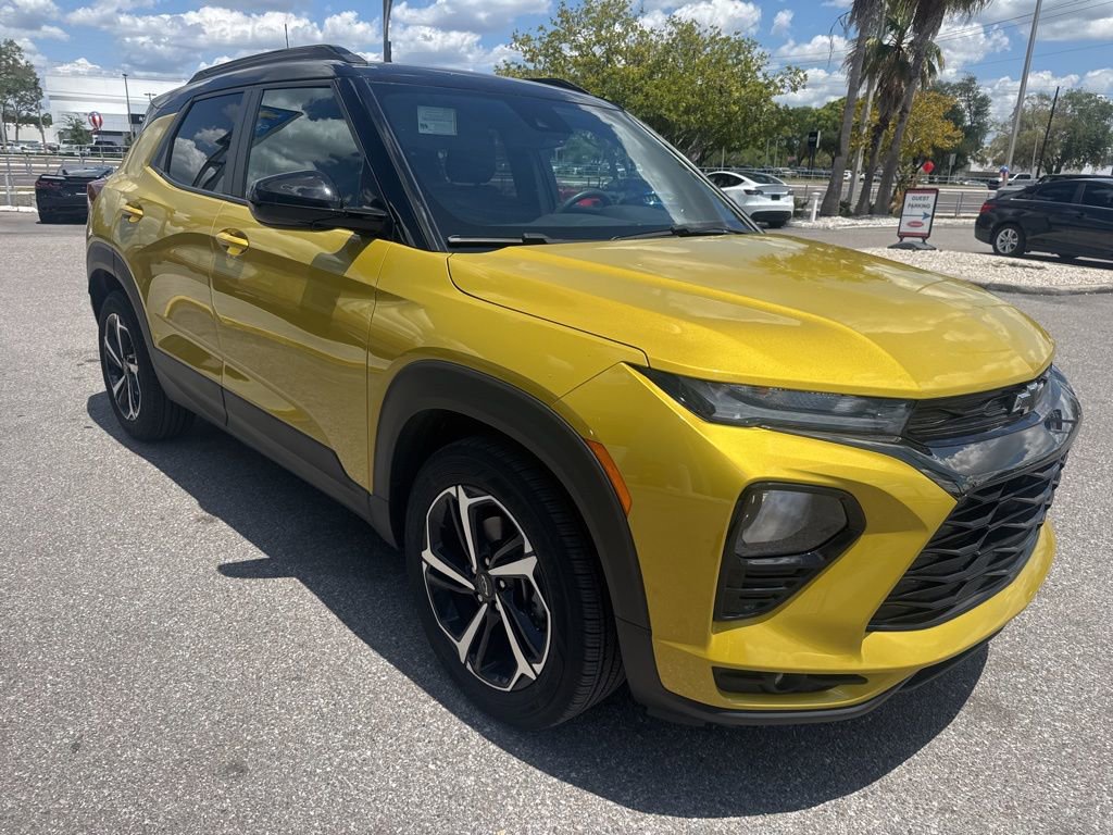 Used 2023 Chevrolet TrailBlazer RS w/ Convenience Package FWD image 3