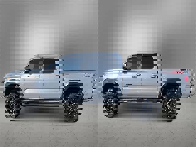 Used 2021 Toyota Tacoma TRD Off-Road w/ TRD Premium Off Road Package image 5