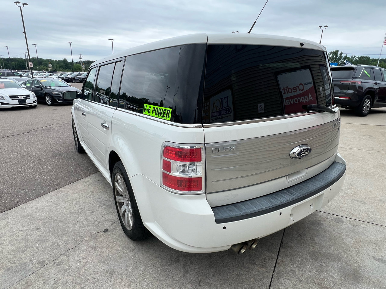Used 2011 Ford Flex Limited image 7