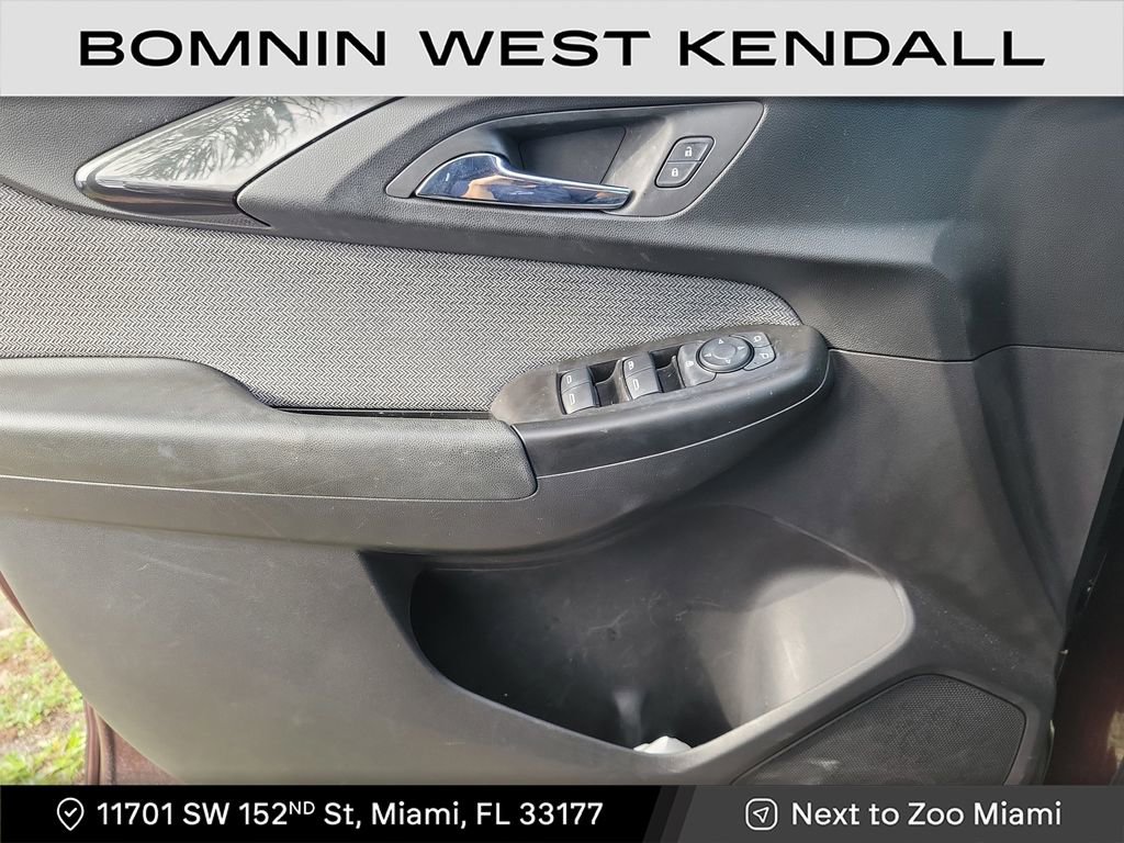 Used 2023 Chevrolet TrailBlazer LT w/ Convenience Package image 28