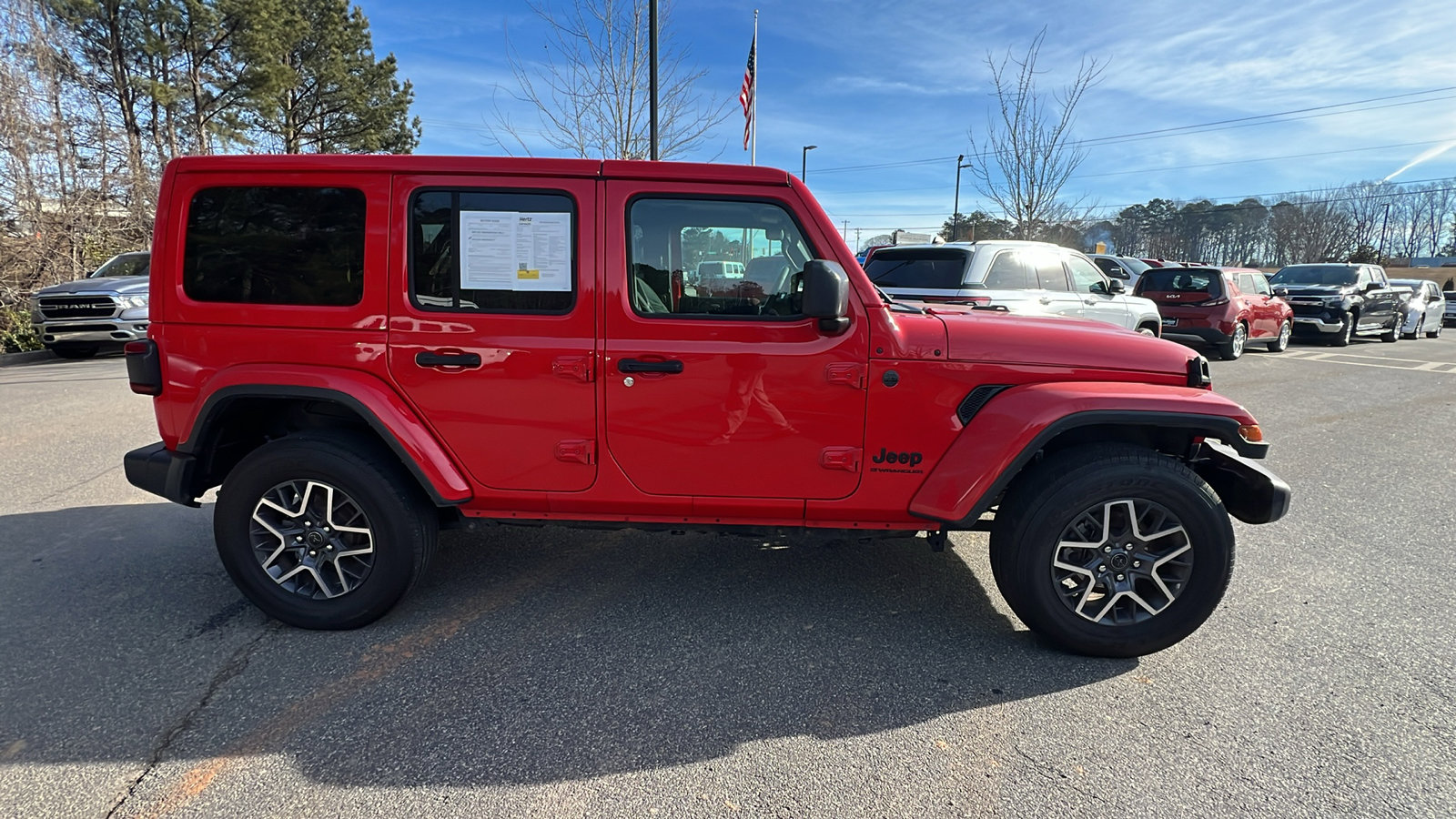 Used 2025 Jeep Wrangler Sahara image 7