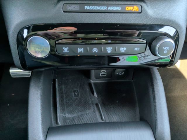Used 2024 Ford Escape ST-Line Elite w/ Premium Technology Package AWD/4WD image 21