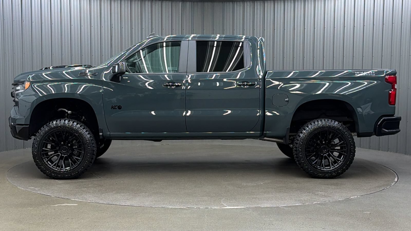 Used 2026 Chevrolet Silverado 1500 LT Trail Boss w/ LT Trail Boss Premium Package AWD/4WD image 10