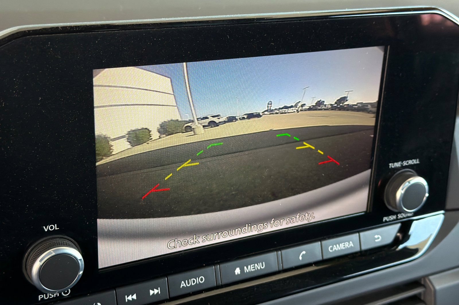 Used 2025 Nissan Pathfinder S FWD image 23