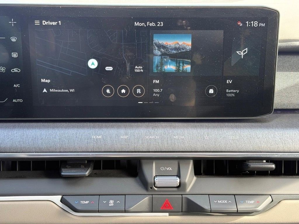 Used 2024 Kia EV9 Land image 22