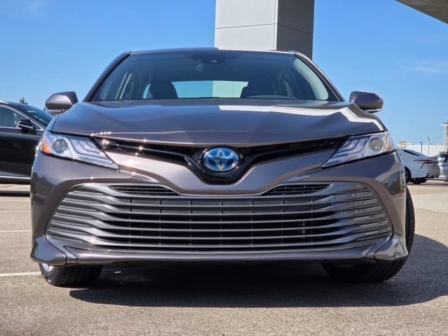Used 2020 Toyota Camry XLE FWD image 3