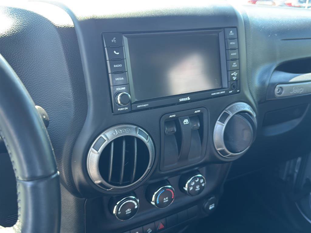 Used 2018 Jeep Wrangler Sport AWD/4WD image 6