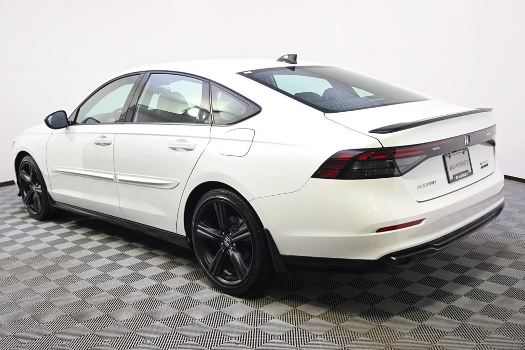 Used 2023 Honda Accord Sport image 3