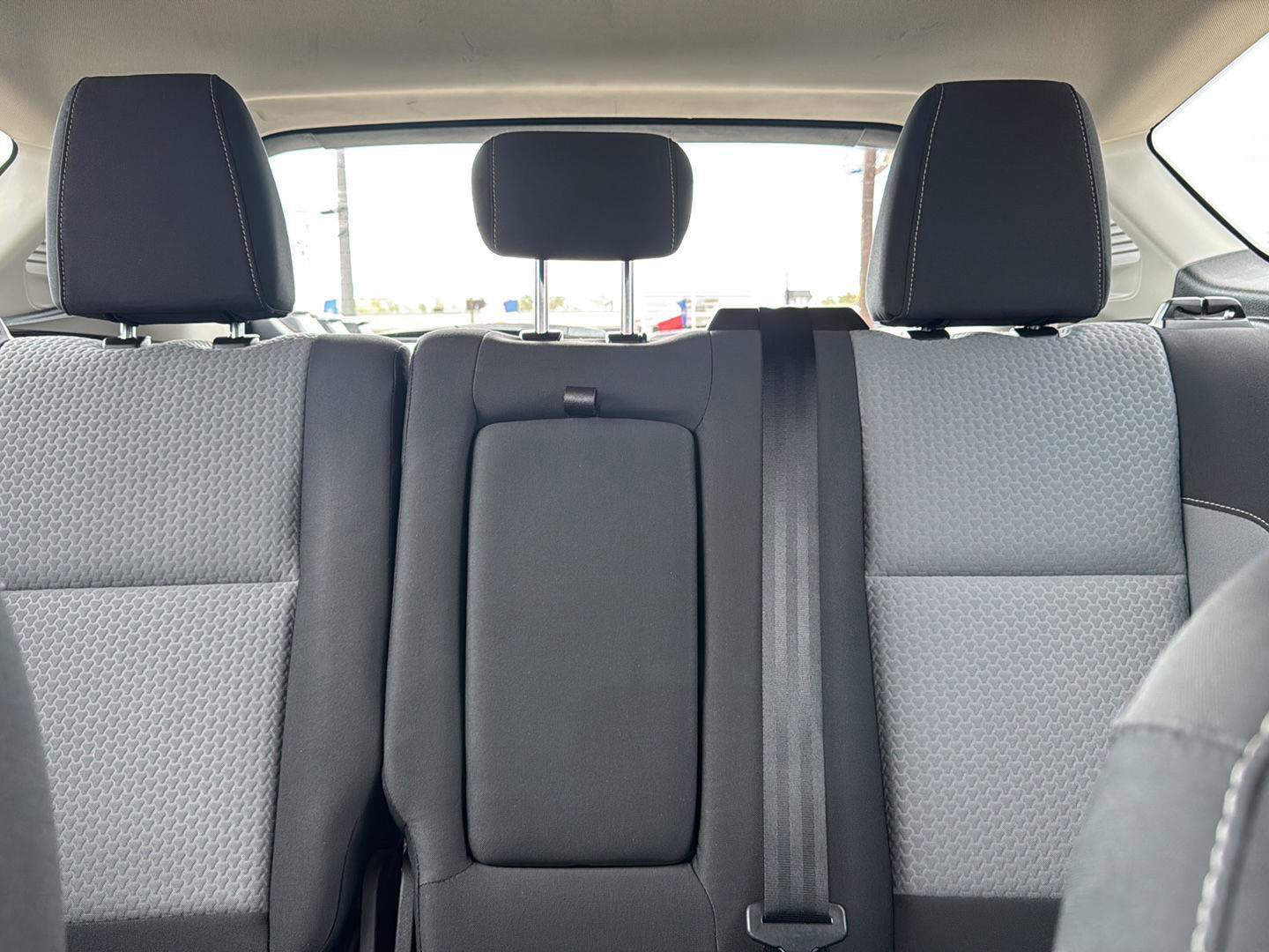 Used 2017 Ford C-MAX SE w/ Equipment Group 201A image 17