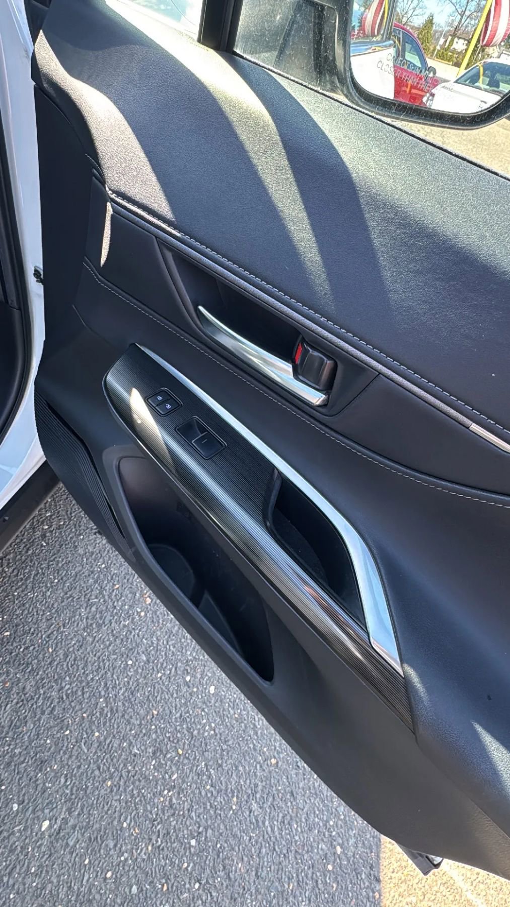 Used 2021 Toyota Venza XLE w/ Softex Package image 25