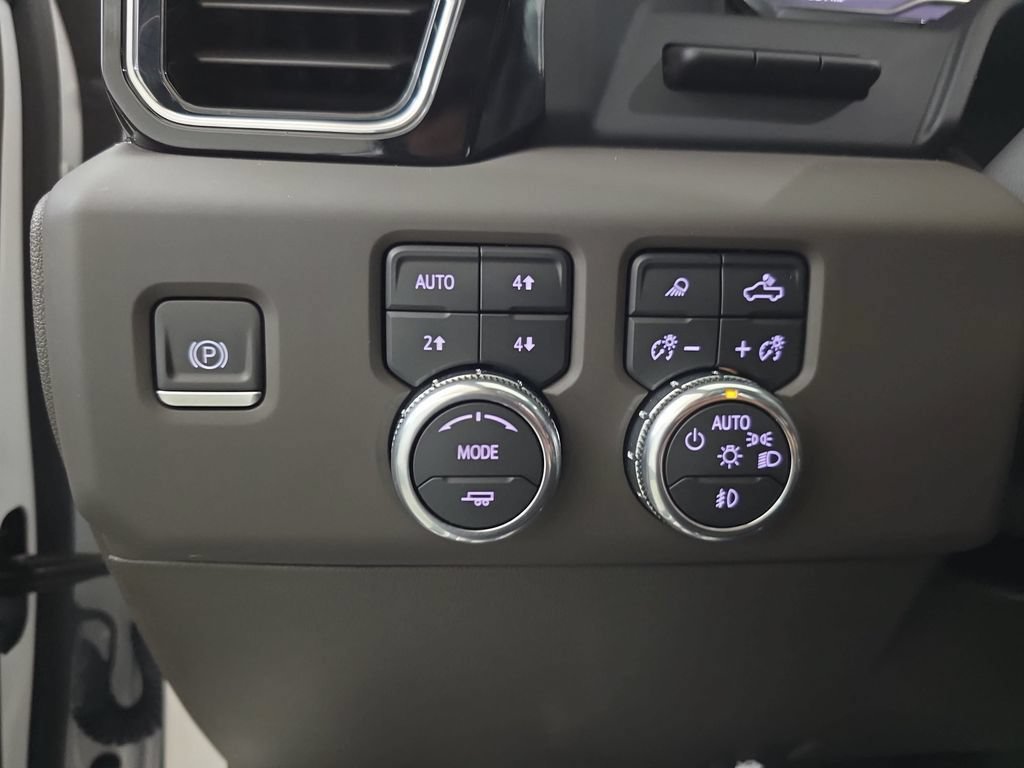 Used 2024 GMC Sierra 1500 Denali AWD/4WD image 26