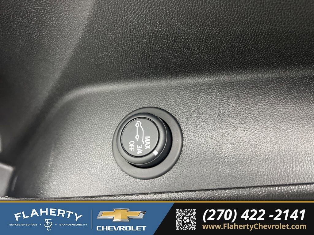 Used 2023 Chevrolet Equinox LT image 23