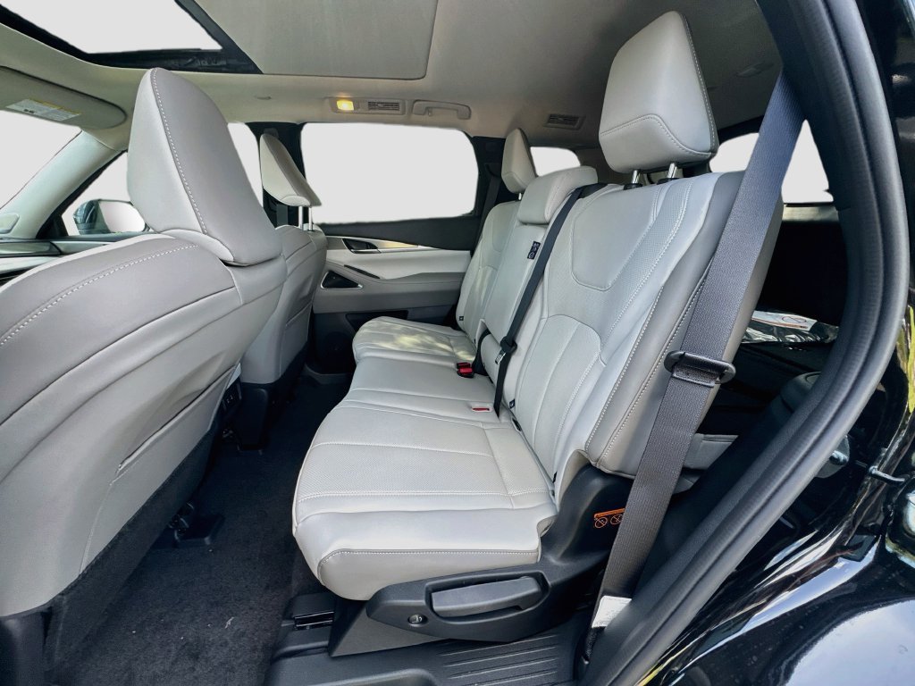 New 2027 INFINITI QX60 Luxe w/ Cargo Package FWD image 26