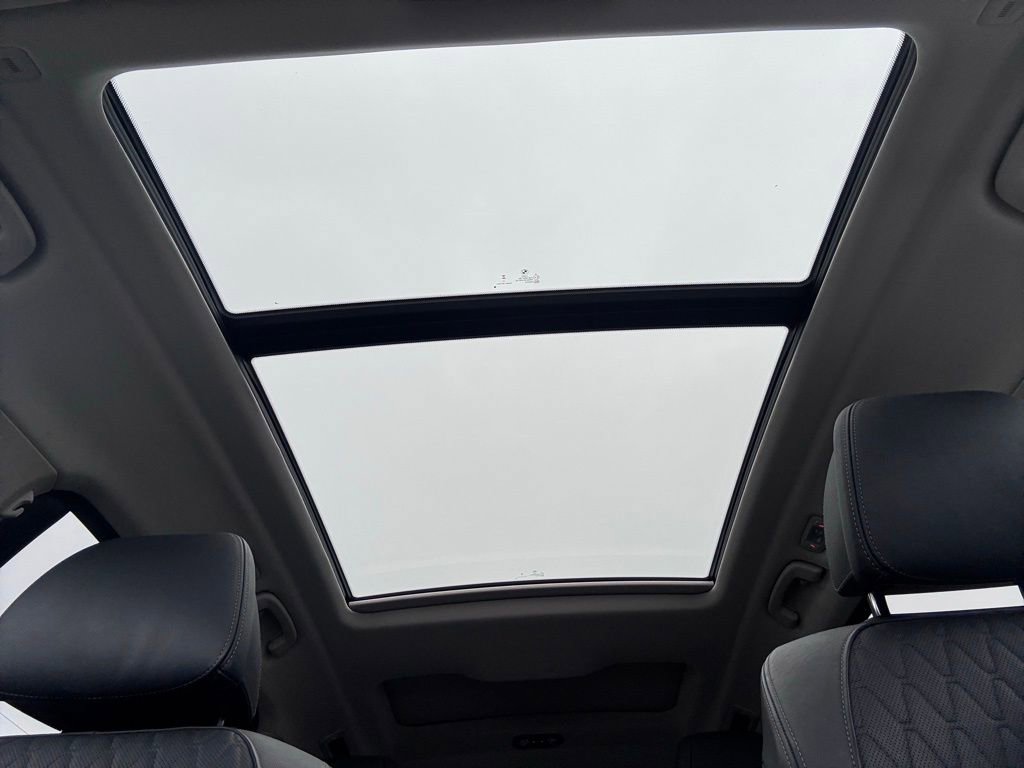 Used 2024 BMW X7 xDrive40i w/ Premium Package AWD/4WD image 55