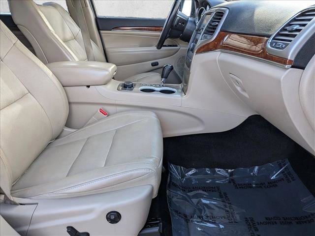 Used 2012 Jeep Grand Cherokee Limited image 22