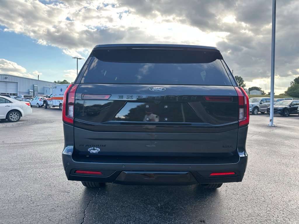 Used 2025 Ford Expedition Max Platinum w/ Stealth Performance Package AWD/4WD image 4