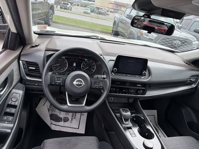 Used 2023 Nissan Rogue SV AWD/4WD image 14