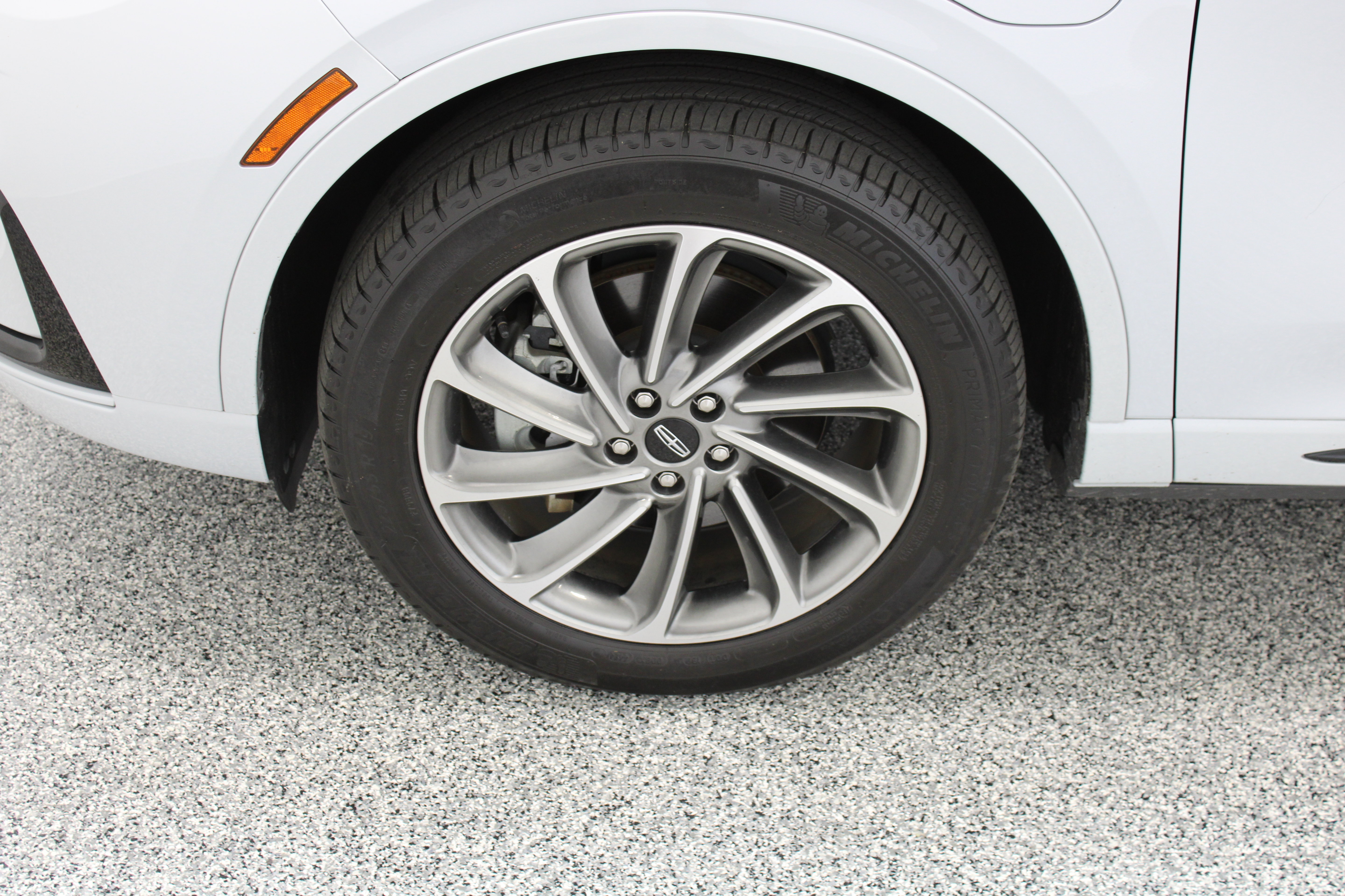 Used 2025 Lincoln Corsair Grand Touring AWD/4WD image 11