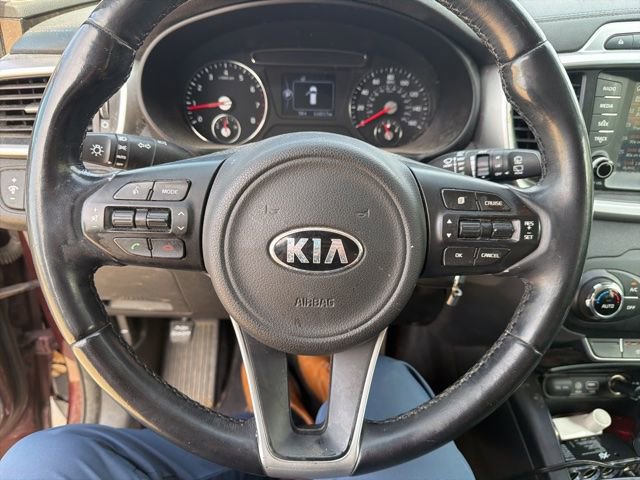 Used 2017 Kia Sorento LX w/ LX Convenience Package image 13