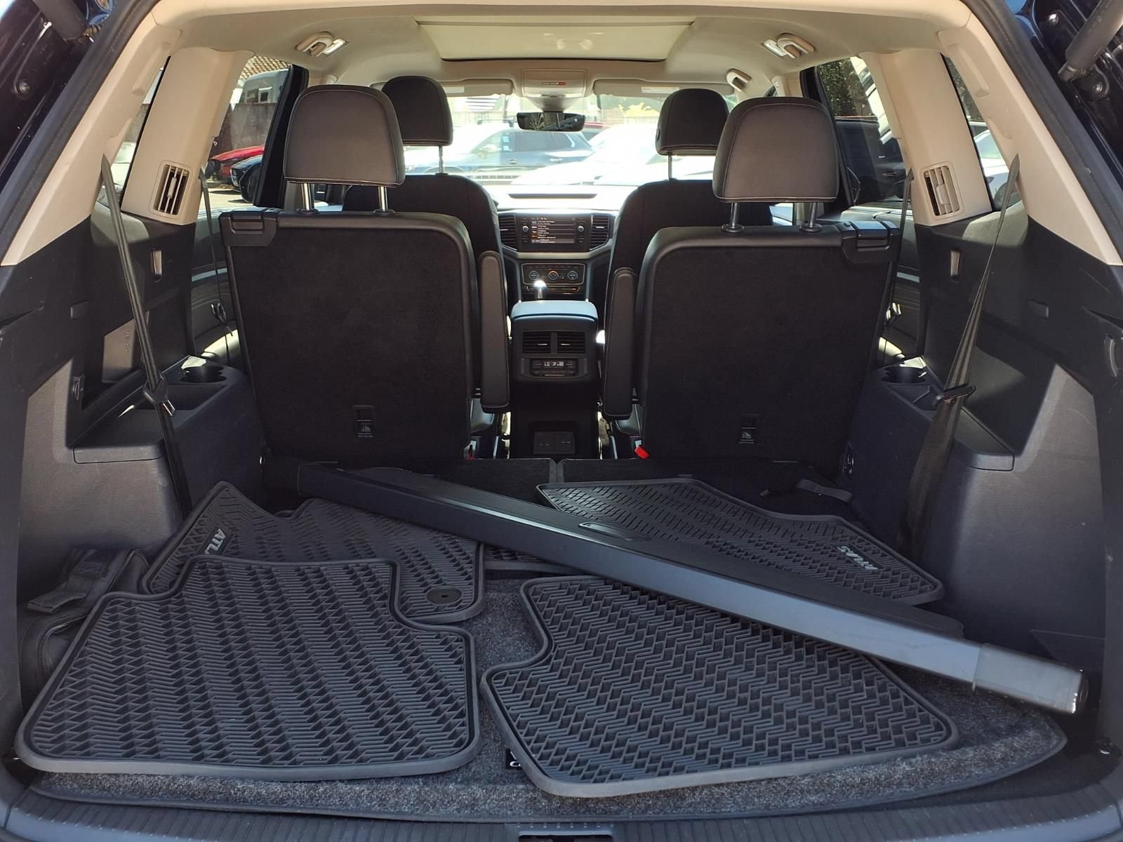 Certified 2023 Volkswagen Atlas SEL Premium AWD/4WD image 8