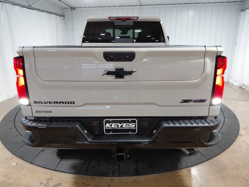 New 2026 Chevrolet Silverado 2500 ZR2 w/ LPO, Dark Essentials Package image 7