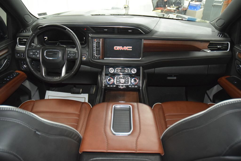Used 2024 GMC Yukon Denali Ultimate AWD/4WD image 33