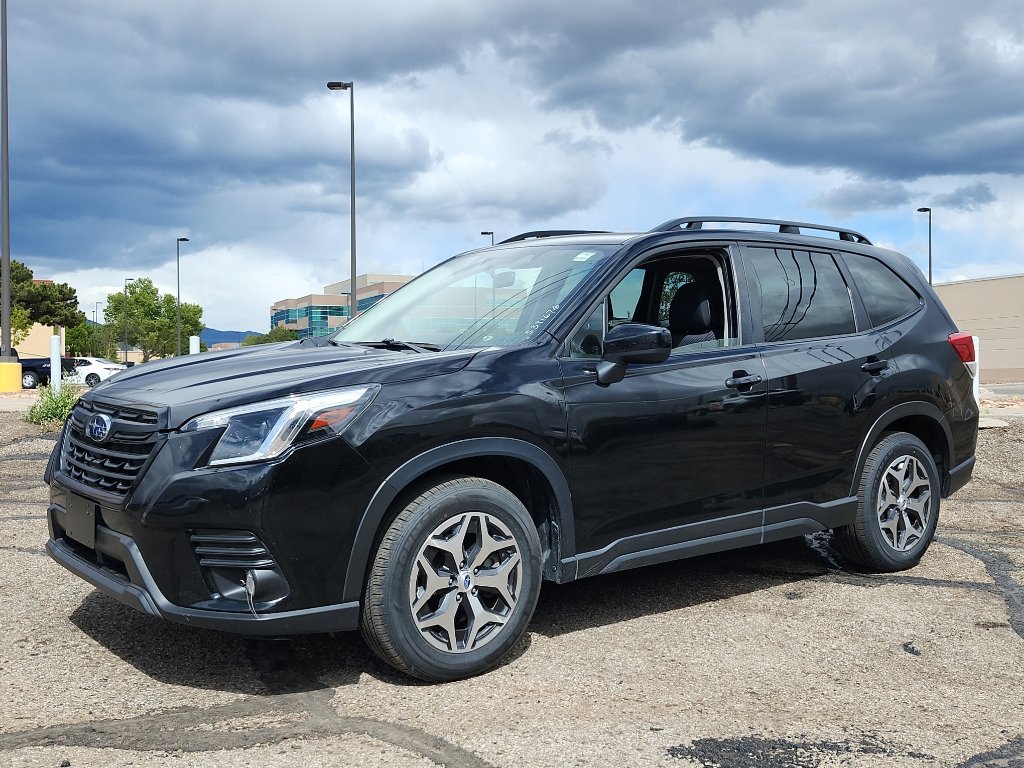 Used 2022 Subaru Forester Premium AWD/4WD image 1