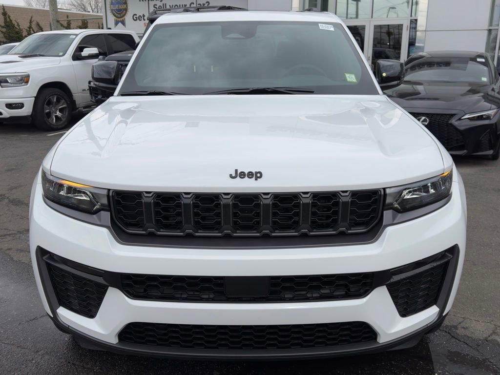 New 2026 Jeep Grand Cherokee Limited w/ Limited Altitude Package image 2