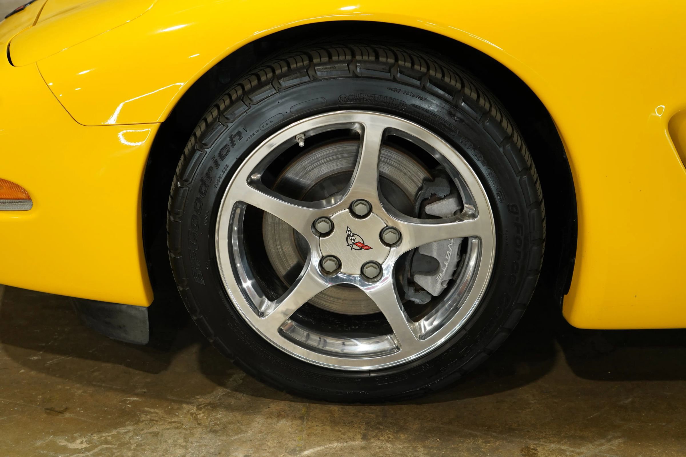 Used 2002 Chevrolet Corvette Coupe w/ Preferred Equipment Group2 RWD image 60