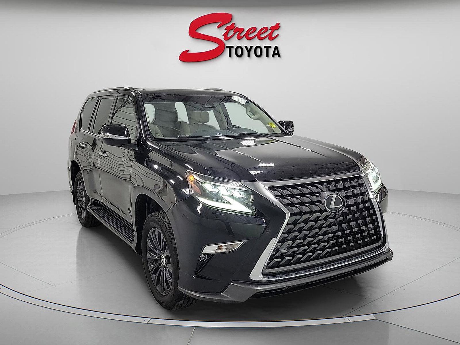 Used 2021 Lexus GX 460 Luxury w/ Sport Design Package AWD/4WD image 5
