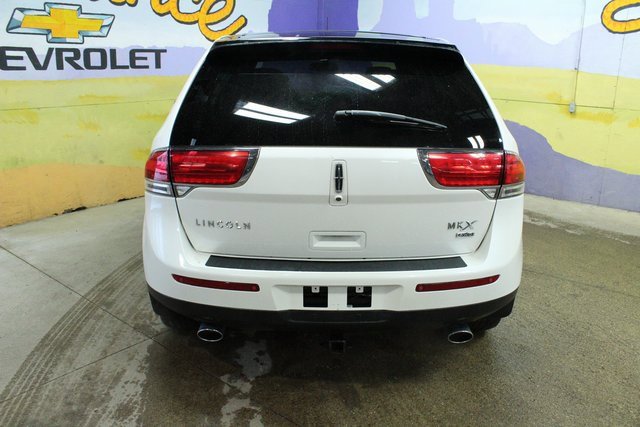 Used 2015 Lincoln MKX Base 4D Sport Utility w/ Equipment Group 101A image 7