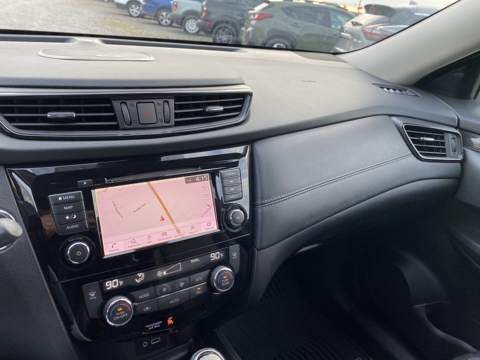 Used 2018 Nissan Rogue SL FWD image 13