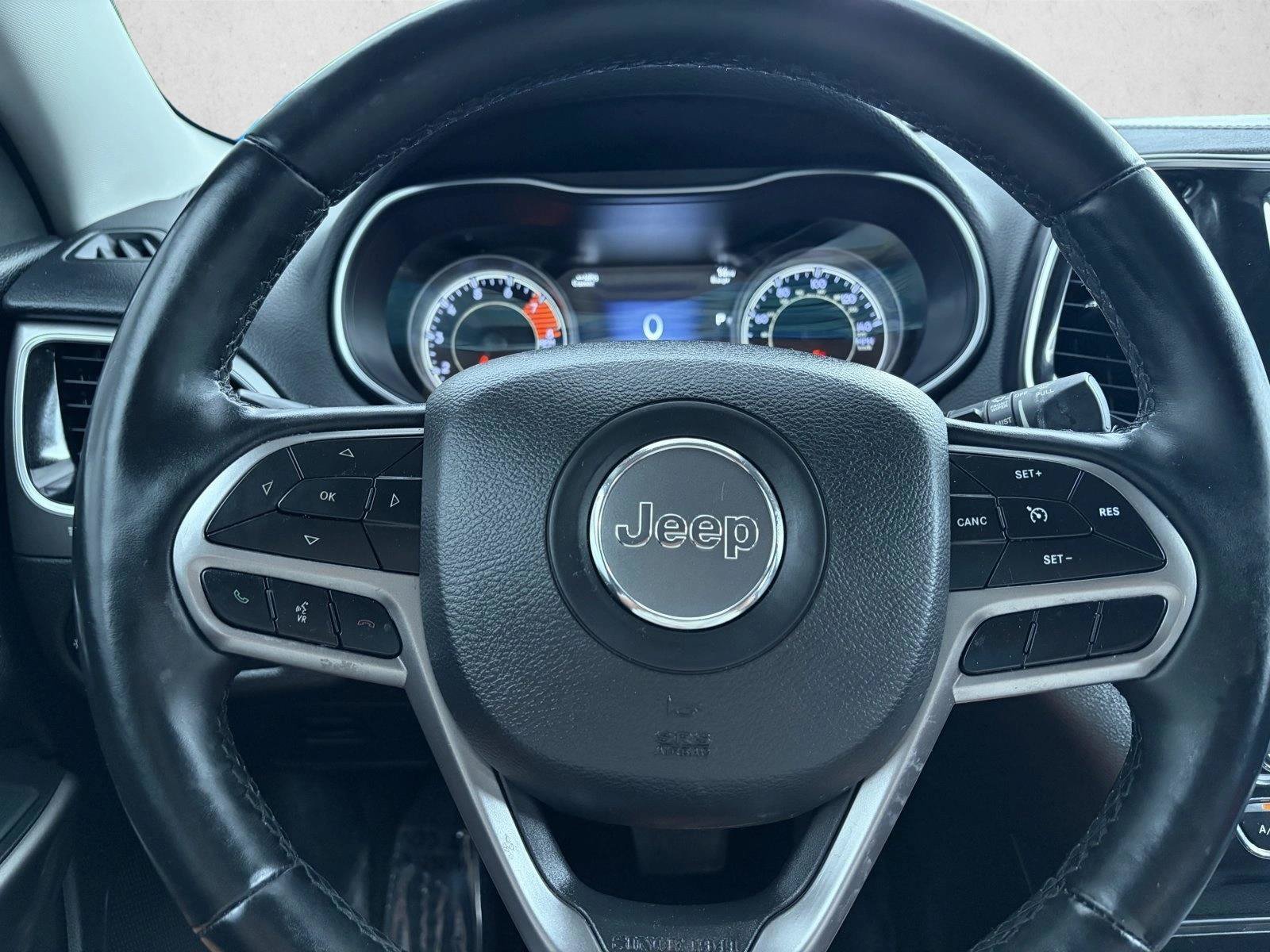 Used 2019 Jeep Cherokee Limited AWD/4WD image 9