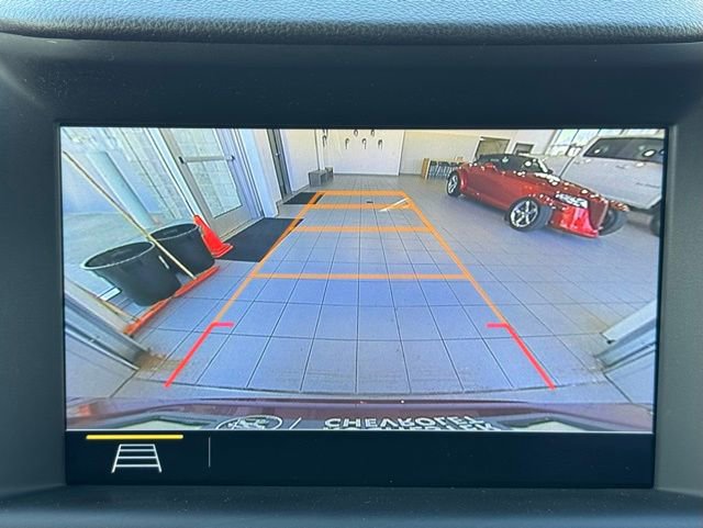 Used 2020 GMC Terrain SLT w/ Preferred Package image 4